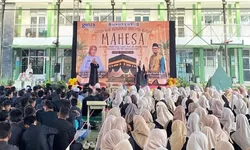 MAHESA SMAN 4 Cibinong, Peringatan Maulid Nabi Jadi Momentum Meneladani Akhlak Rasulullah
