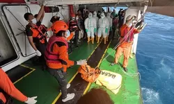 Basarnas Temukan Dua Korban KM Virgo Transport 8, Dievakuasi dengan Helikopter