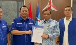 SK Ketua Demokrat Jabar Diserahkan, Anton Suratto Siapkan Konsolidasi Menuju 2029