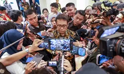 Menkes Budi Tegaskan Peran Kemenkes Awasi Program Makan Bergizi Gratis untuk Pelajar