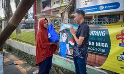 Lapas Cibinong Bagikan Puluhan Paket Sembako untuk Warga Sekitar