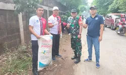 Warga Cileungsi Kidul Gelar Aksi Bersih-Bersih pada World Cleanup Day 2025