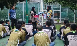 Keren! Warga Binaan Lapas Cibinong Kini Bisa Membatik Arashi Shibori