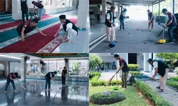 Semangat Toleransi Beragama, Warga Binaan Nasrani dan Muslim Lapas Pondok Rajeg Gelar Bersih-Bersih Masjid At-Taubah