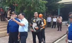 Wakil Ketua DPRD Kabupaten Bogor Tinjau SMKN 1 Cileungsi Pasca Atap Ambruk