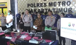 7 Senjata Api Polri Dijarah Saat Penyerangan Polsek di Jakarta Timur, 17 Pelaku Ditangkap