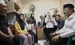 Mensos Gus Ipul Janjikan Program Usaha Mandiri untuk Orang Tua Korban Unjuk Rasa Affan Kurniawan