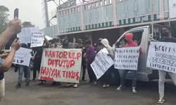 Puluhan Massa Koalisi Anti Korupsi Geruduk ULPBJ Kabupaten Bogor, Tuding Ada Monopoli Proyek