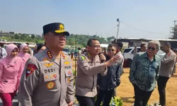 Wakapolri Komjen Dedi Prasetyo Tinjau Bakti Sosial dan Pembangunan SMA Kemala Taruna Bhayangkara di Bogor
