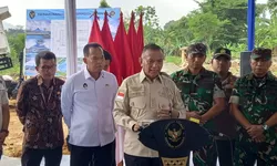 Wamenko Polhukam Lodewijk Letakkan Batu Pertama Pembangunan SPPG di Kabupaten Bogor