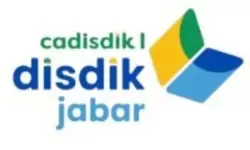 Disdik Jabar Larang SMA Negeri Sederajat Jual Seragam dan Buku, Sanksi Menanti Pelanggar