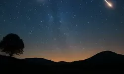 Langit Indonesia Siap Disapu Dua Hujan Meteor Spektakuler 30 Juli 2025, Malam Ini!