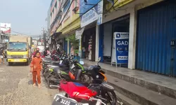Pasar Niaga Wanaherang: Macet Tiap Pagi, Pajak Tak Bayar Sejak 2022?
