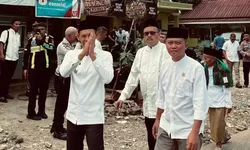 Wakil Bupati Bogor Jaro Ade Beri Sumbangan dan Hadiah Umroh Saat Jumat Keliling di Desa Singajaya, Jonggol
