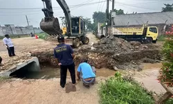 Cegah Banjir, Pemkab Bogor Benahi Saluran Kali Rengas di Desa Iwul dan Waru, Kecamatan Parung