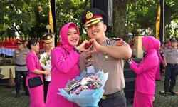 Kapolda Jabar Pimpin Upacara Kenaikan Pangkat, Kapolsek Gunung Putri Turut Naik Menjadi Kompol