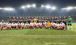 Tim Sepak Bola Pemkab Bogor Taklukkan DPRD 2-0 di Stadion Pakansari