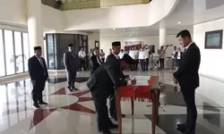 PDAM Tanimbar Resmi Dipimpin Direktur Baru, Bupati Ricky Jauwerissa Tegaskan Reformasi Pelayanan Air Bersih