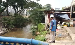 PLN ULP Cibinong Bersihkan Sambungan Listrik Ilegal, Siapkan Solusi Legal untuk Warga
