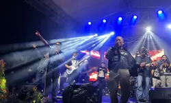 Gunung Putri dibuat JENGAH, Sandy Pas Band Soroti Isu Lingkungan dan Premanisme di Acara Lokal Pride