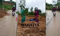 Ruas Jalan Jonggol - Sukamakmur dipenuhi Lumpur Gara-Gara Galian Tanah