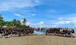 RM Ayam Bakar Pak Atok Ajak 250 Karyawan dan Keluarga Liburan Bareng ke Anyer