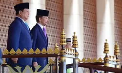 Presiden Prabowo Disambut Sultan Hassanal Bolkiah dengan Upacara Kenegaraan di Brunei Darussalam