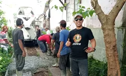 Warga RW 10 Desa Cicadas Sumringah, Jalan Akses Kini Sudah Dibeton