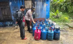 Polsek Dramaga Ungkap Praktik Pengoplosan Gas Ilegal di Sukawening, Puluhan Tabung Diamankan