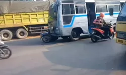 Kecelakaan Maut Libatkan Bus TNI dan Pemotor di Cileungsi Hingga Tewas!