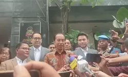 Jokowi Laporkan Tudingan Ijazah Palsu ke Polda Metro Jaya, Tunjukkan Bukti Asli dari SD hingga UGM