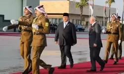 Sambutan Hangat dan Penghormatan Tinggi, Presiden Prabowo Disambut Langsung Raja Abdullah II di Amman