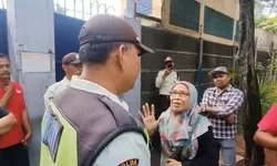 Dihadang Satpam, Petugas DLH Cekcok Saat Telusuri Pencemaran di Situ Rawa Jejed