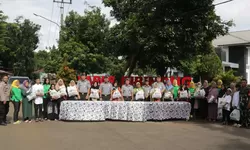 Sambut HBP ke-61, Lapas Cibinong Salurkan Bantuan Sosial untuk Keluarga Warga Binaan dan Masyarakat Sekitar