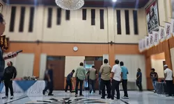 Pendopo Bupati Bogor Bocor Saat Hujan Deras, Pekerja Panik Evakuasi Air Masuk Gedung