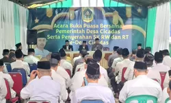 Pemdes Cicadas Gelar Buka Puasa Bersama dan Serahkan SK RT/RW