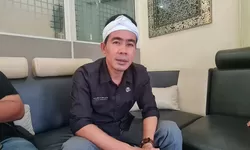Viral di Medsos! Sekdes Wanaherang Ungkap Tumpukan Sampah 3 Meter Penyebab Banjir di Bojong Kulur