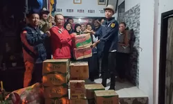 Karang Taruna Desa Ciburayut Salurkan Bantuan untuk Korban Banjir di Cisarua