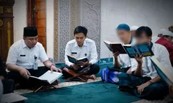 Warga Binaan Lapas Cibinong Temukan Kedamaian Lewat Tadarus Al-Qur’an di Bulan Ramadhan