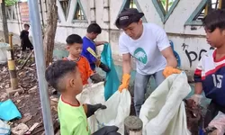 Pemuda Karang Taruna Unit 09 dan Komunitas GPS Bersatu Dalam Giat Kerja Bakti Peringati Hari Peduli Sampah Nasional
