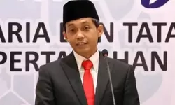 Raja Juli Antoni Klarifikasi Soal Sertifikat Hak Guna Bangunan Pagar Laut di Tangerang