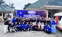 Karang Taruna Desa Gunung Putri Sukses Gelar Donor Darah Diamond Blood 2025