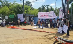 Puluhan Pekerja PT Armindo Galvanizing Industry di Bogor Gelar Aksi Protes, Tuntut Hak Selama 18 Bulan