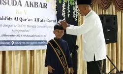 Ma’had Tahfidz Al-Qur’an Al-Fath Garut Gelar Wisuda Akbar ke-V, Cetak Generasi Qurani