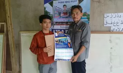 PKBM Ibnu Rusy dan Katar Cigombong Bagikan ATK Tahap II untuk Pendidikan Gratis di Desa Tugujaya