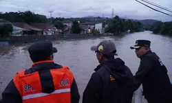 Pj Wali Kota Bogor Tinjau Tiga Titik Rawan Banjir di Dua Kecamatan
