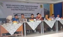 Achmad Fathoni Janji Kawal Perbaikan Jembatan Cibarengkok dan Dorong Pengelolaan Sampah di Klapanunggal