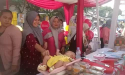Alfamart Sahabat Generasi Maju: Ratusan Ibu dan Anak Antusias Ikuti Pemeriksaan Kesehatan dan Edukasi Gizi Penting!