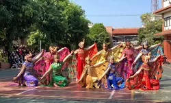 SMA Negeri 1 Cibinong Rayakan Penutupan Gelar Karya P5 dan Ulang Tahun Kepala Sekolah
