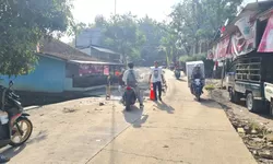 Jerih Payah Ansori Setiawan Beserta Muspika, Jalan Sukamakmur Kembali di Lanjutkan 